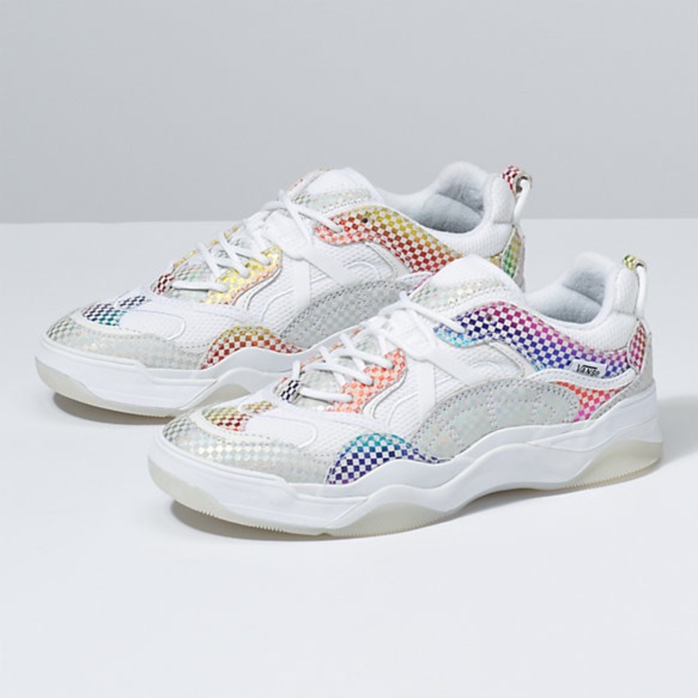 NWT - Vans Varix WC (rainbow/iridescent)
